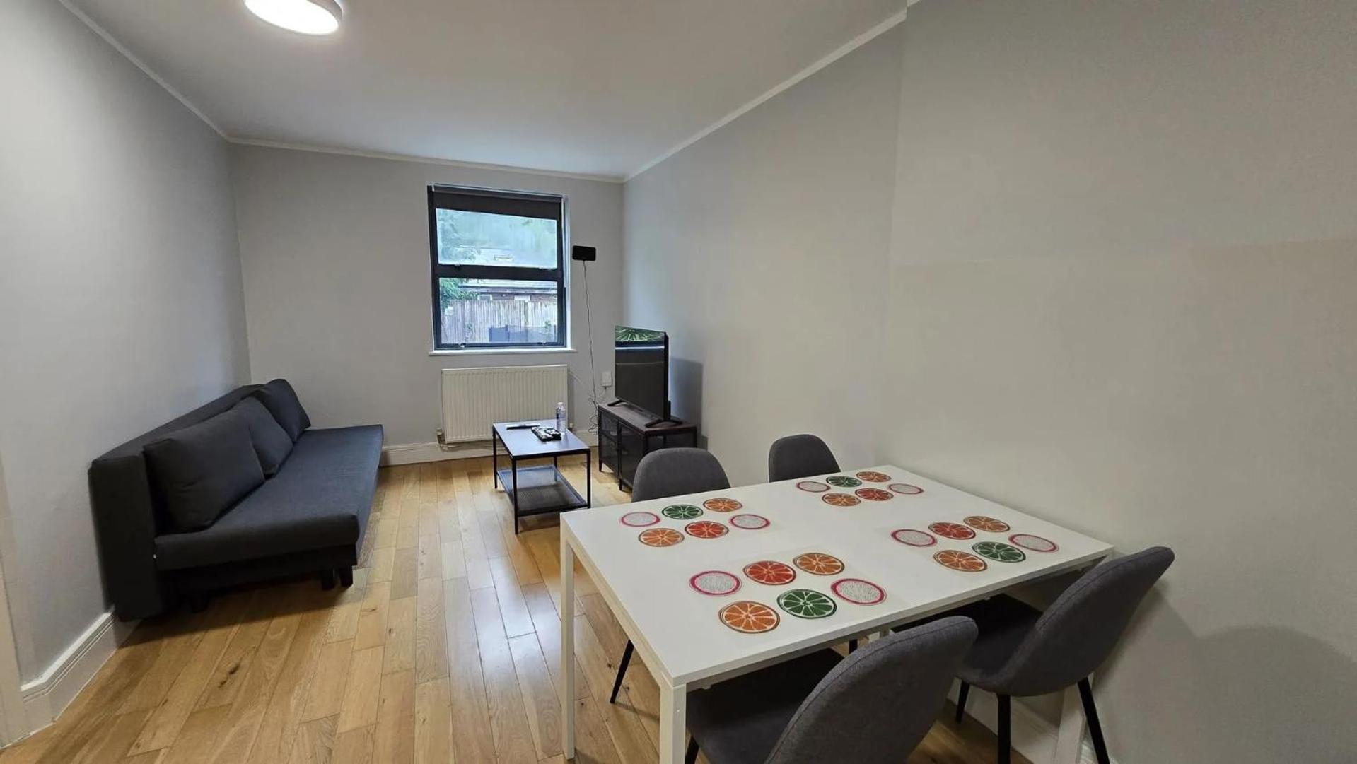Westciti Chatsworth Road Apartments Кройдон Экстерьер фото
