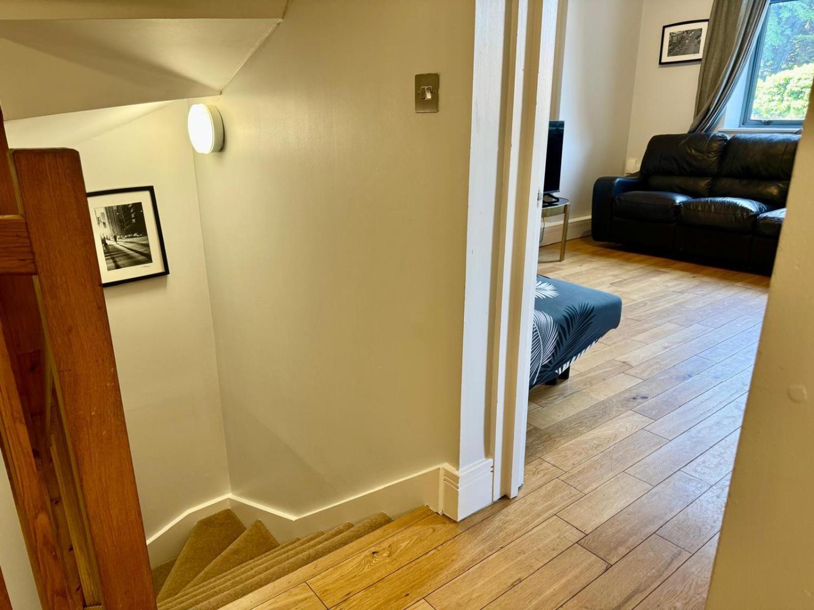 Westciti Chatsworth Road Apartments Кройдон Экстерьер фото